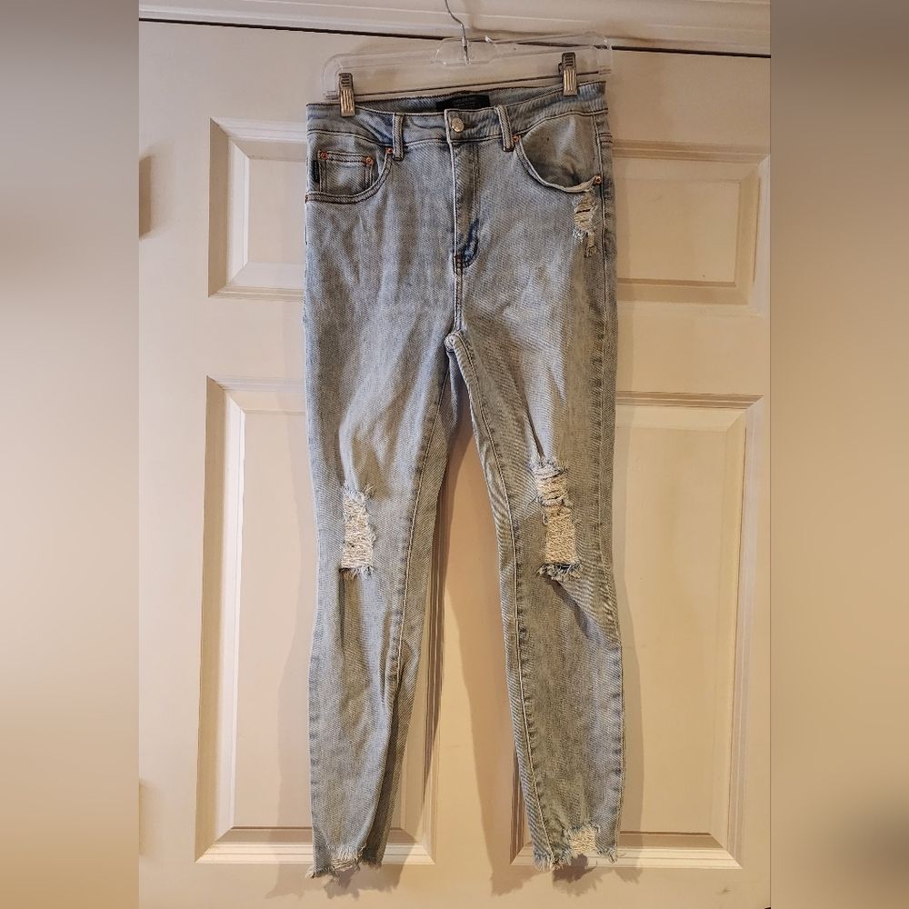 Monkey Ride Jeans light wash distressed skinny jeans size 11/30